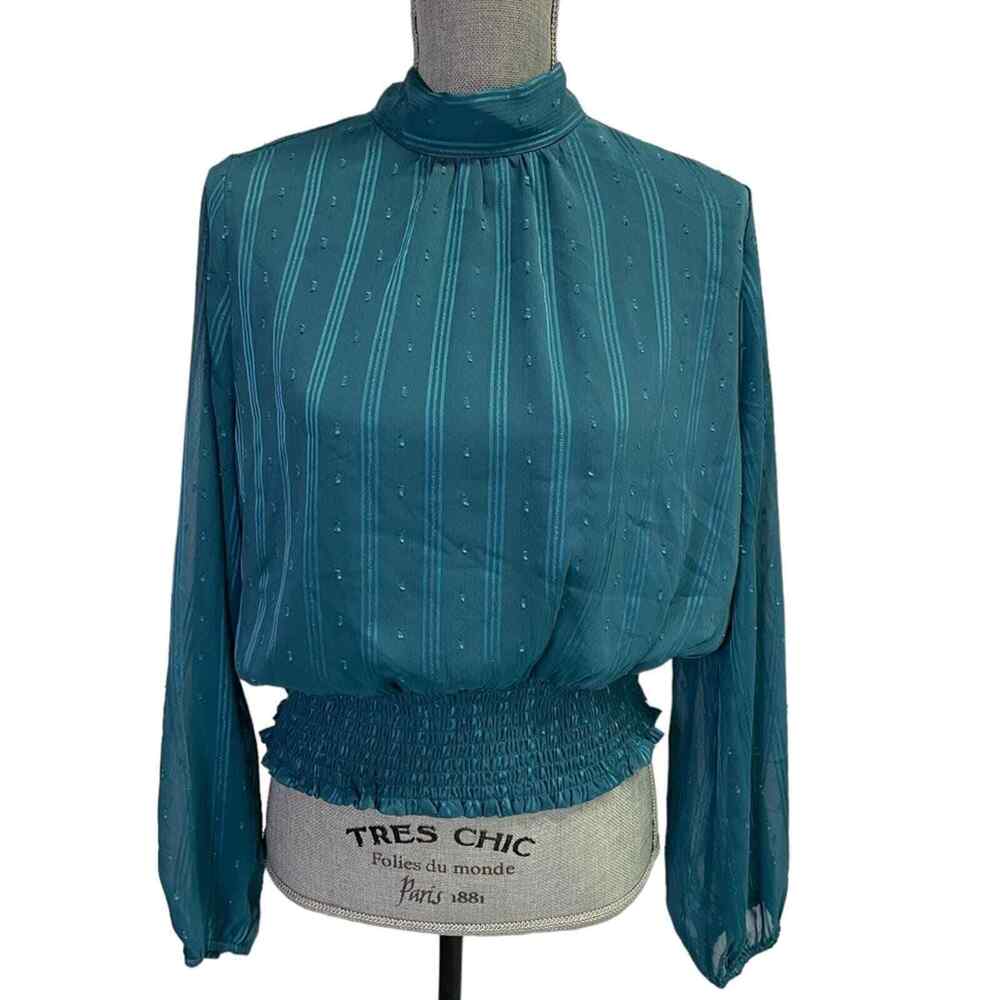NWT Francesca’s Mi Ami Lauren Smocked Open Back Teal Blouse Size Large - Picture 2 of 4